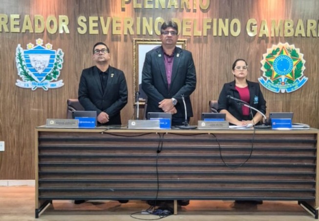 Vereadores apresentam e aprovam v�rias proposituras em sess�o ordin�ria da c�mara de S�o Mamede